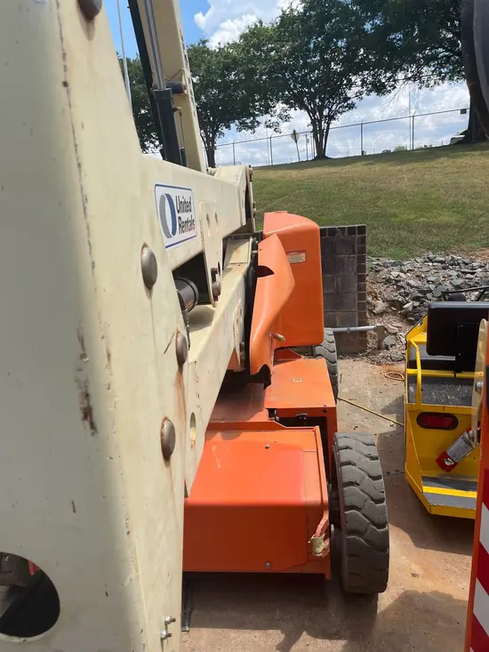 2015 JLG E450AJ Articulating Boom Lift