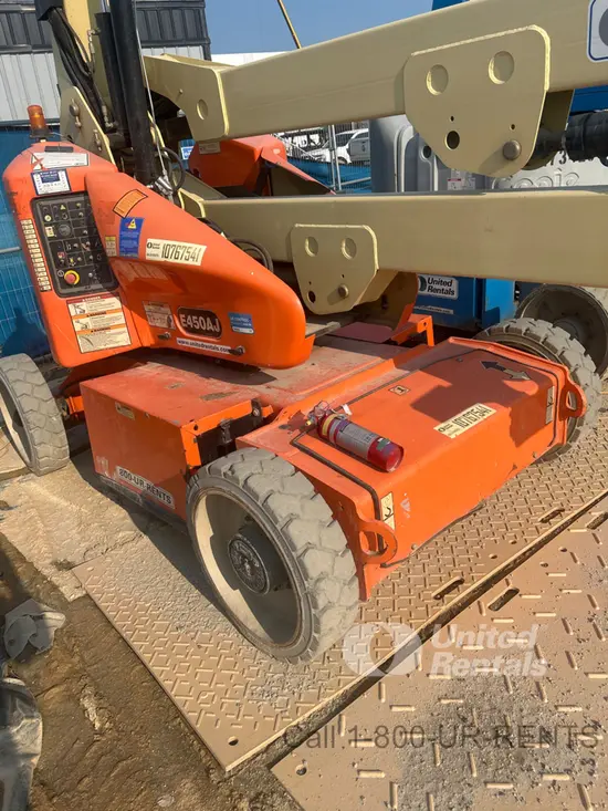 2018 JLG E450AJ Articulating Boom Lift
