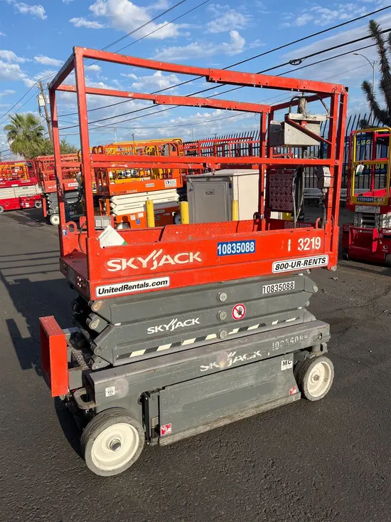 2018 Skyjack SJIII3219 Scissor Lift