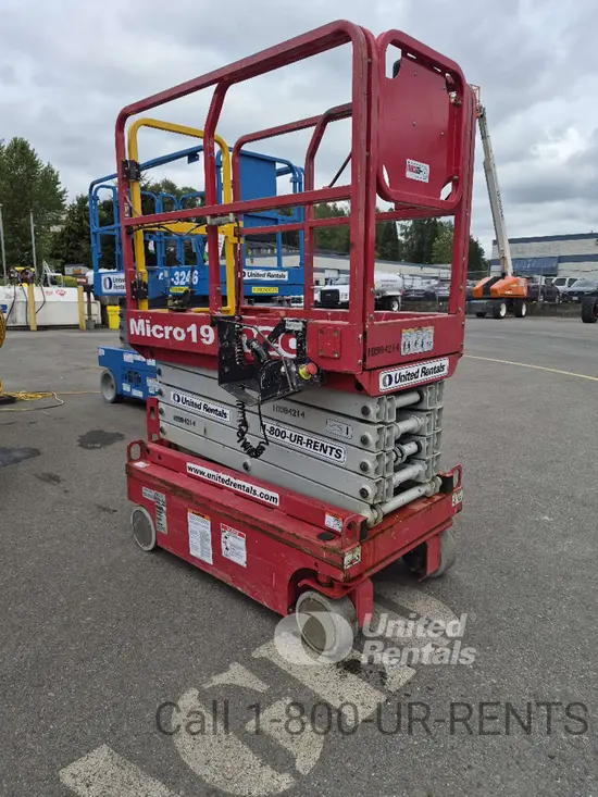 2019 MEC MICRO 19 Scissor Lift