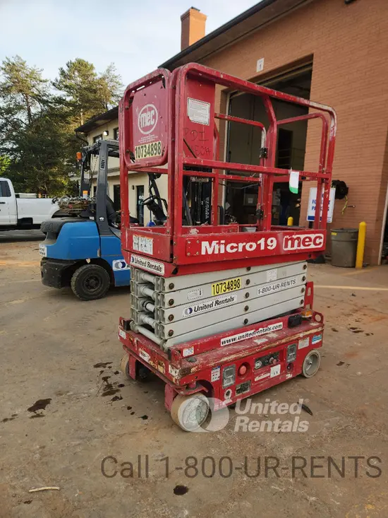 2018 MEC MICRO 19 Scissor Lift