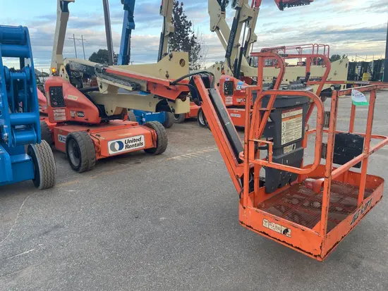 2017 JLG E450AJ Articulating Boom Lift