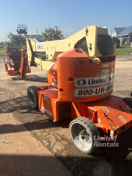 2018 JLG E400AJPN Articulating Boom Lift