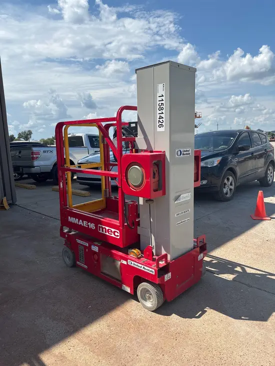 2019 MEC MICRO 19 Scissor Lift
