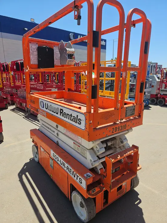 2018 Snorkel S3219E Scissor Lift