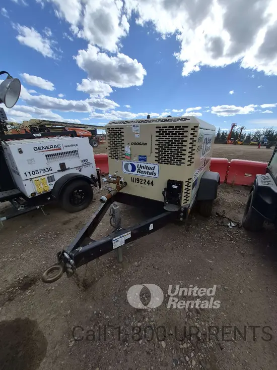 2021 Doosan P425/HP375WCU Air Compressor