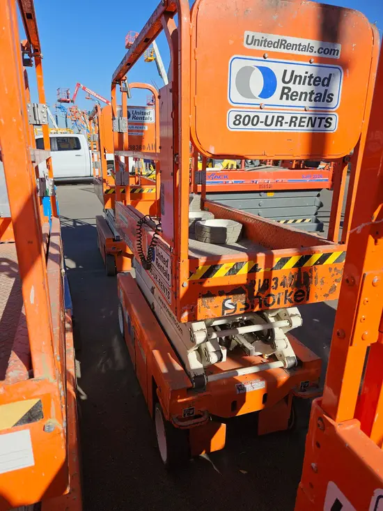 2018 Snorkel S3219E Scissor Lift