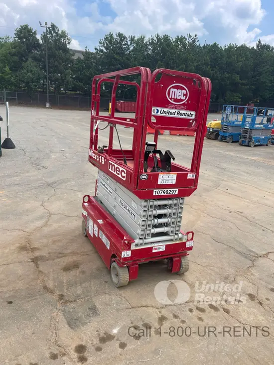2018 MEC MICRO 19 Scissor Lift