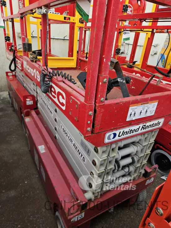 2018 MEC MICRO 19 Scissor Lift