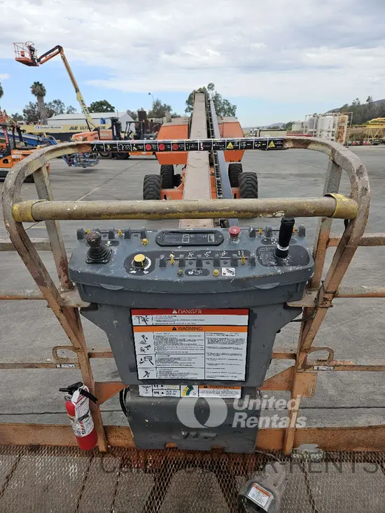 2017 JLG 800S Boom Lift