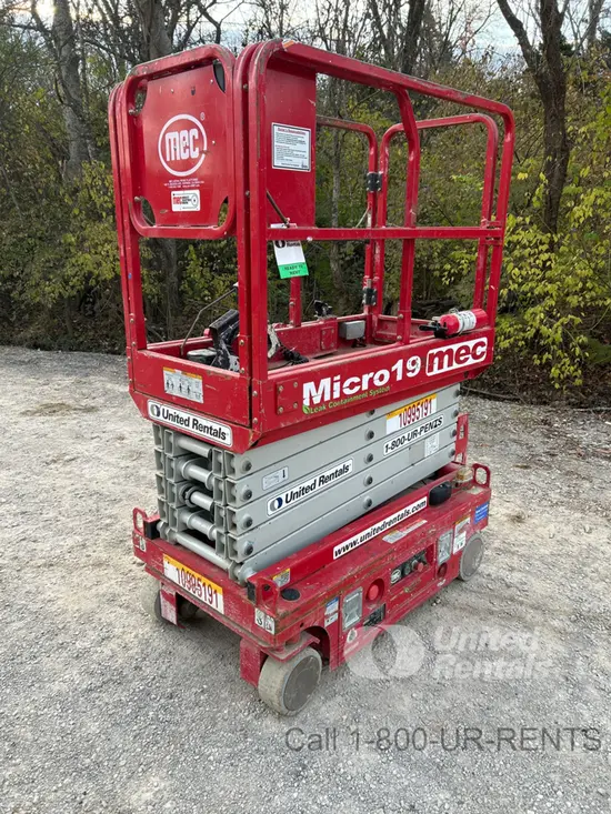 2019 MEC MICRO 19 Scissor Lift