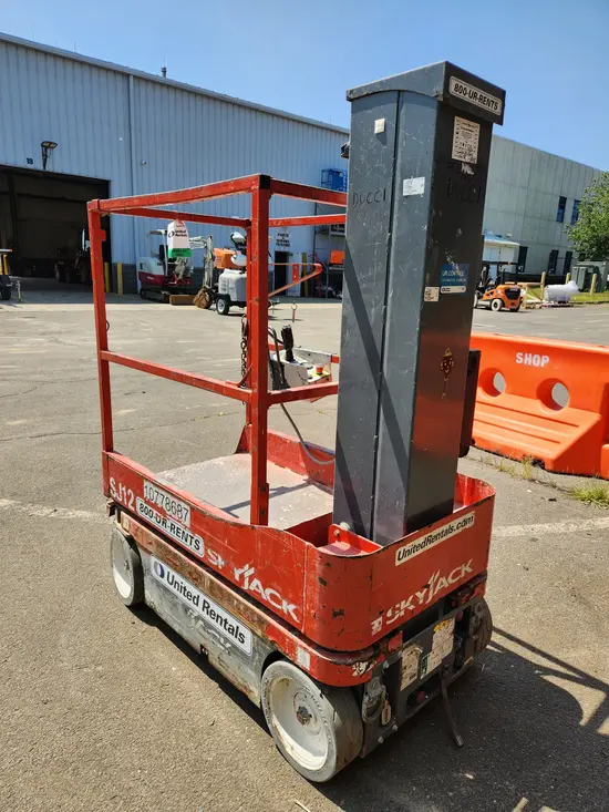 2018 Skyjack SJ12 Self-Propelled One-Person Lift