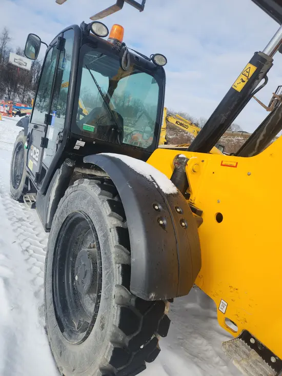 2022 JCB 509-42 Forklift