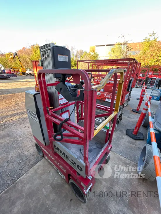 2019 MEC MICRO 19 Scissor Lift
