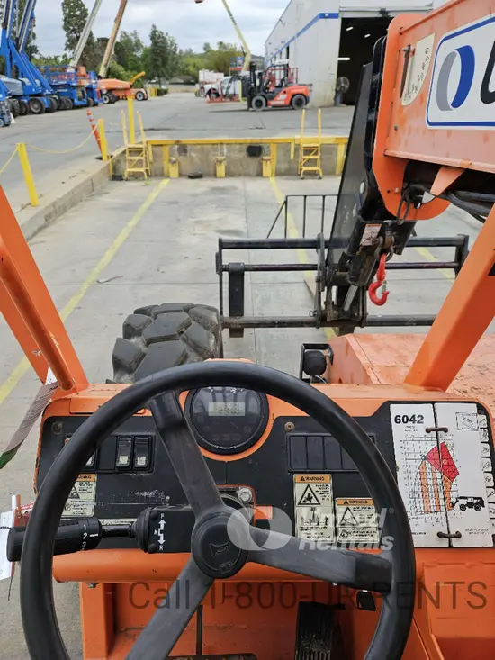 2017 SKYTRAK 6042 Forklift