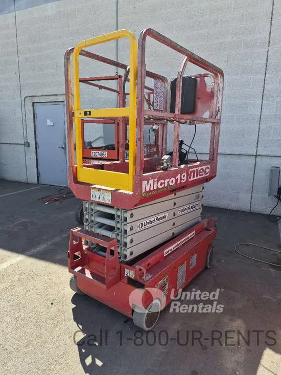 2019 MEC MICRO 19 Scissor Lift