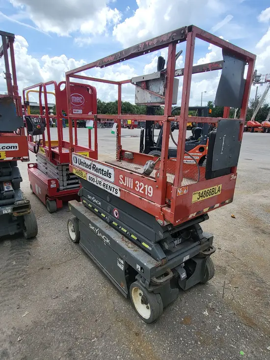 2016 Skyjack SJIII3219 Scissor Lift