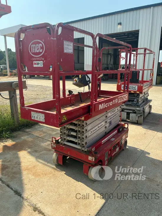 2018 MEC MICRO 19 Scissor Lift
