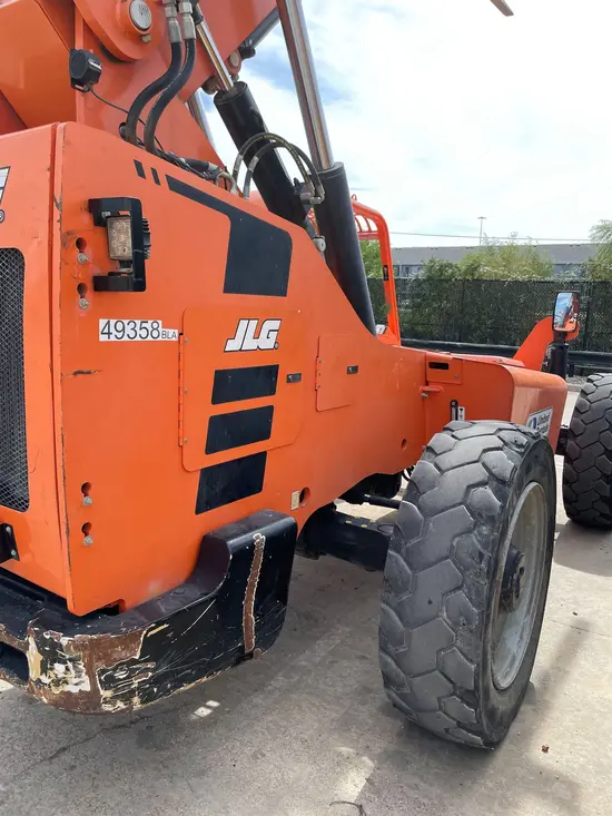 2017 SKYTRAK 8042 Forklift
