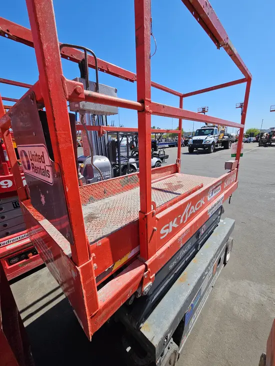 2018 Skyjack SJIII3219 Scissor Lift