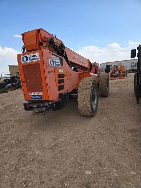 2017 SKYTRAK 10054 Forklift