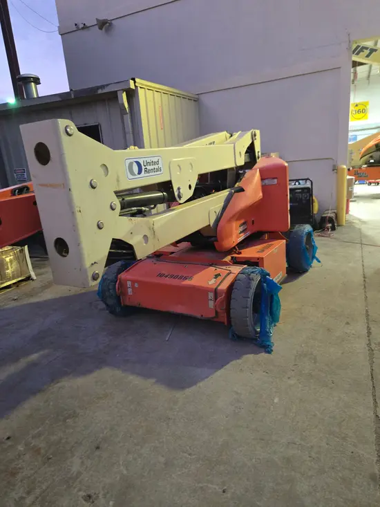 2016 JLG E450AJ Articulating Boom Lift