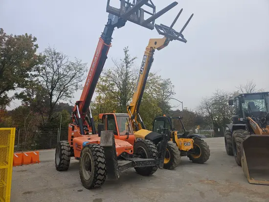 2017 SKYTRAK 10054 Forklift