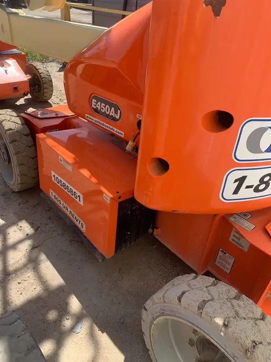 2017 JLG E450AJ Articulating Boom Lift