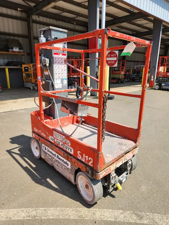 2018 Skyjack SJ12 Self-Propelled One-Person Lift