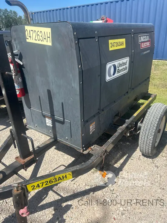 2020 Lincoln Electric DUAL MAVERICK Welder