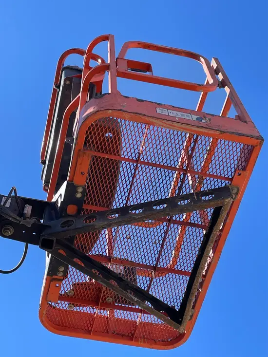 2012 JLG E400AJPN Articulating Boom Lift