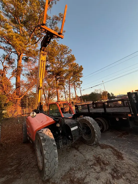 2018 JLG 742 Forklift