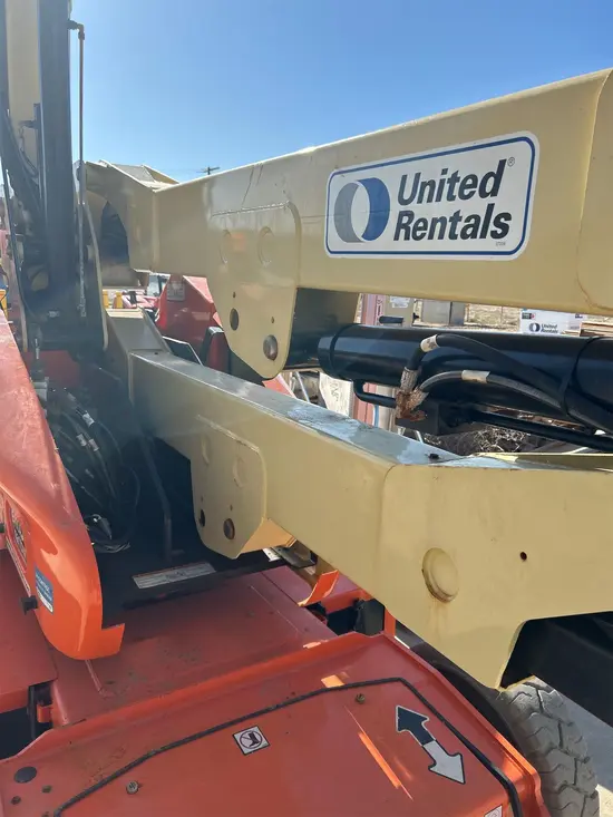 2017 JLG E400AJPN Articulating Boom Lift