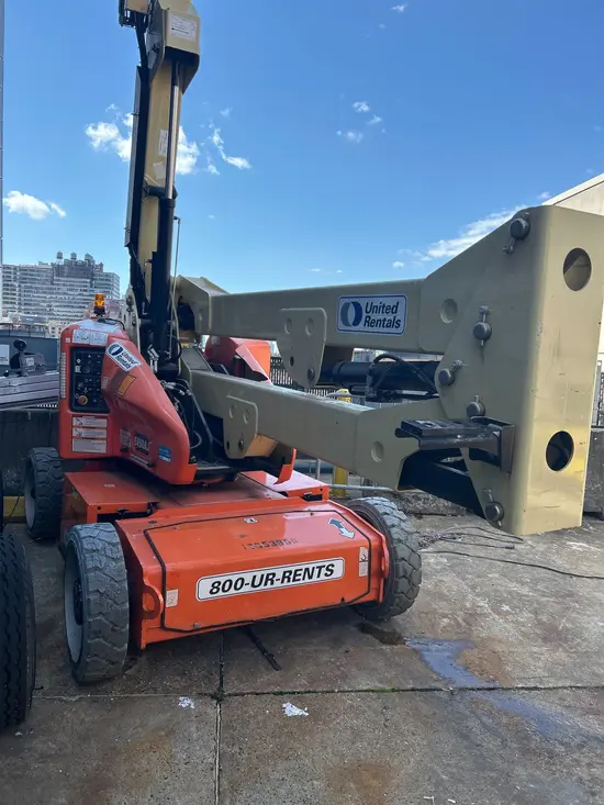 2017 JLG E450AJ Articulating Boom Lift