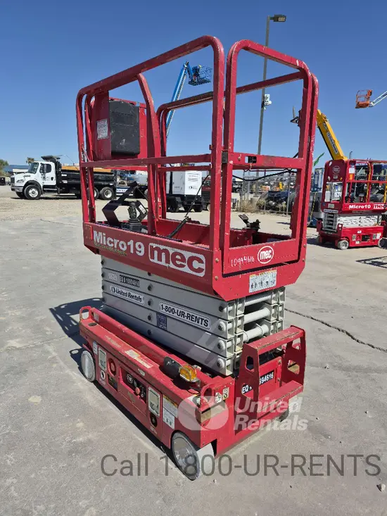 2019 MEC MICRO 19 Scissor Lift