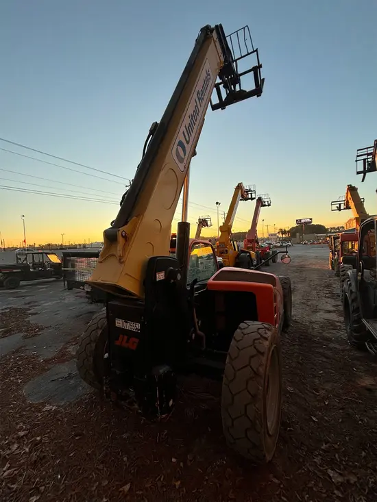 2018 JLG 742 Forklift