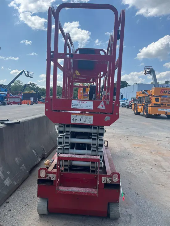 2018 MEC MICRO 19 Scissor Lift