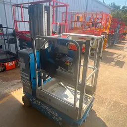 2018 Genie GR-20 Self-Propelled One-Person Lift