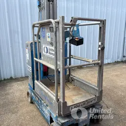 2016 Genie GR-20 Self-Propelled One-Person Lift