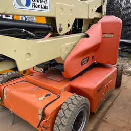2012 JLG E400AJPN Articulating Boom Lift