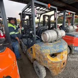 2016 Komatsu FG25T-16 Warehouse Forklift