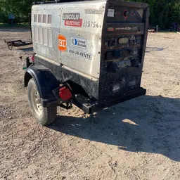 2019 Lincoln Electric VANTAGE 435 Welder