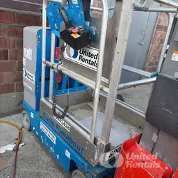 2019 Genie GR-12 Self-Propelled One-Person Lift