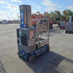 2018 Genie GR-20 Self-Propelled One-Person Lift