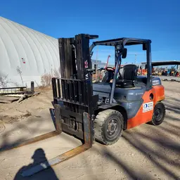 2018 Toyota 8FD35U Warehouse Forklift