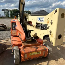 2013 JLG E400AJPN Articulating Boom Lift