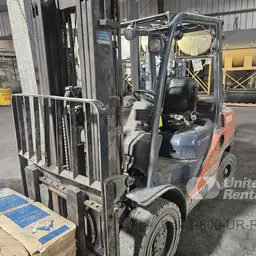 2018 Toyota 8FGU30 Warehouse Forklift