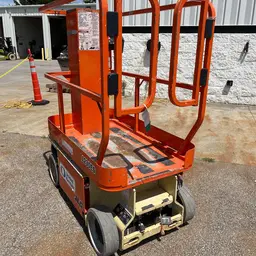 2018 JLG 1230ES Self-Propelled One-Person Lift