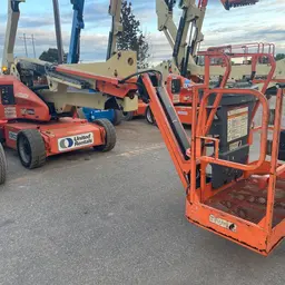 2017 JLG E450AJ Articulating Boom Lift