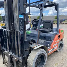 2019 Toyota 8FDU30 Warehouse Forklift